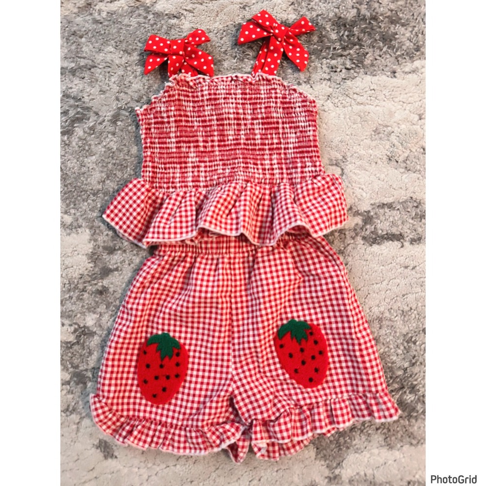 Red & White Smocked Strawberry Ruffle Shorts Set Girls size 5 Summer Vacation